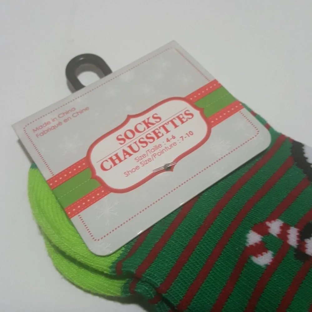 Christmas Kids Penguin Holiday Socks Size 4-6